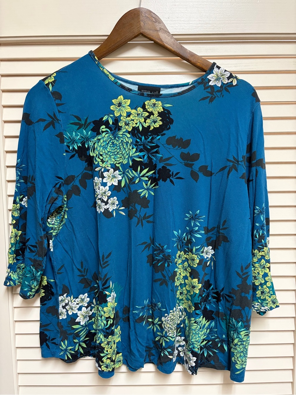 J Jill Wearever Womens L Blue Floral Tunic Top 3/4 Sleeve Stretch Boho Travel